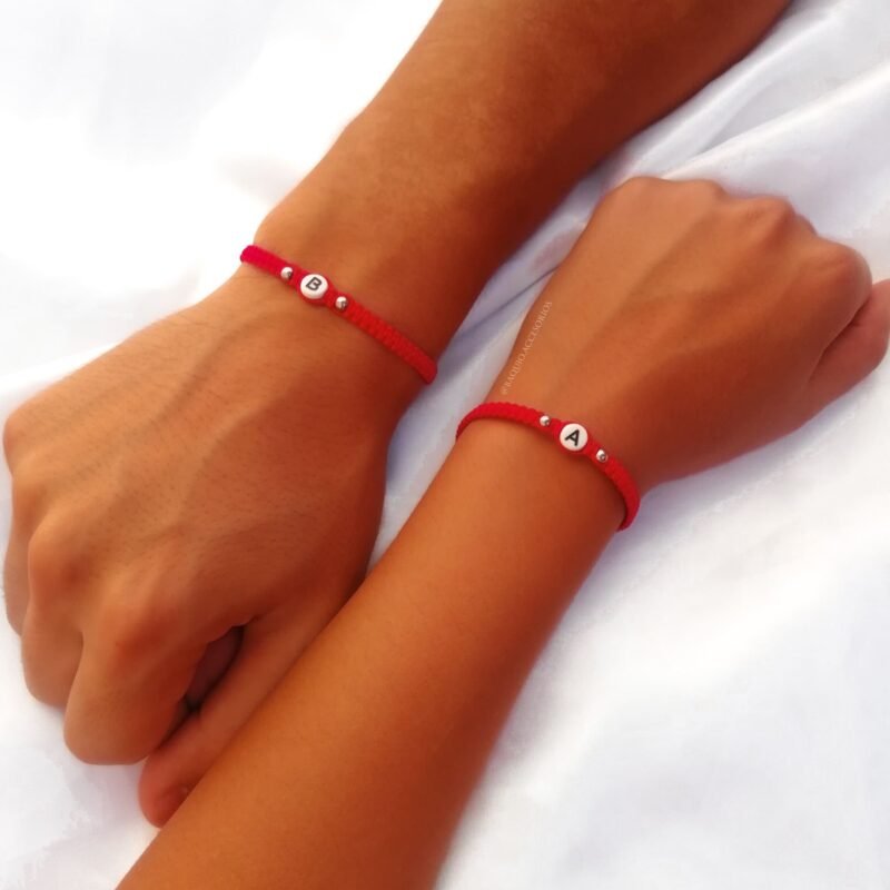 PULSERAS INICIALES