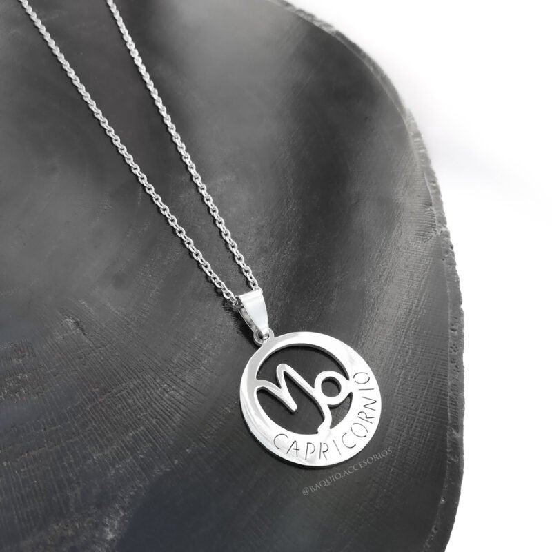 COLLAR CAPRICORNIO