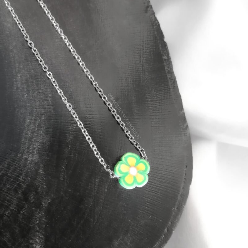 COLLAR FLOR VERDE